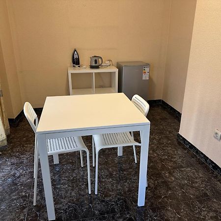 Almeria Centro Habitacion Privada En Apartamento Compartido المظهر الخارجي الصورة
