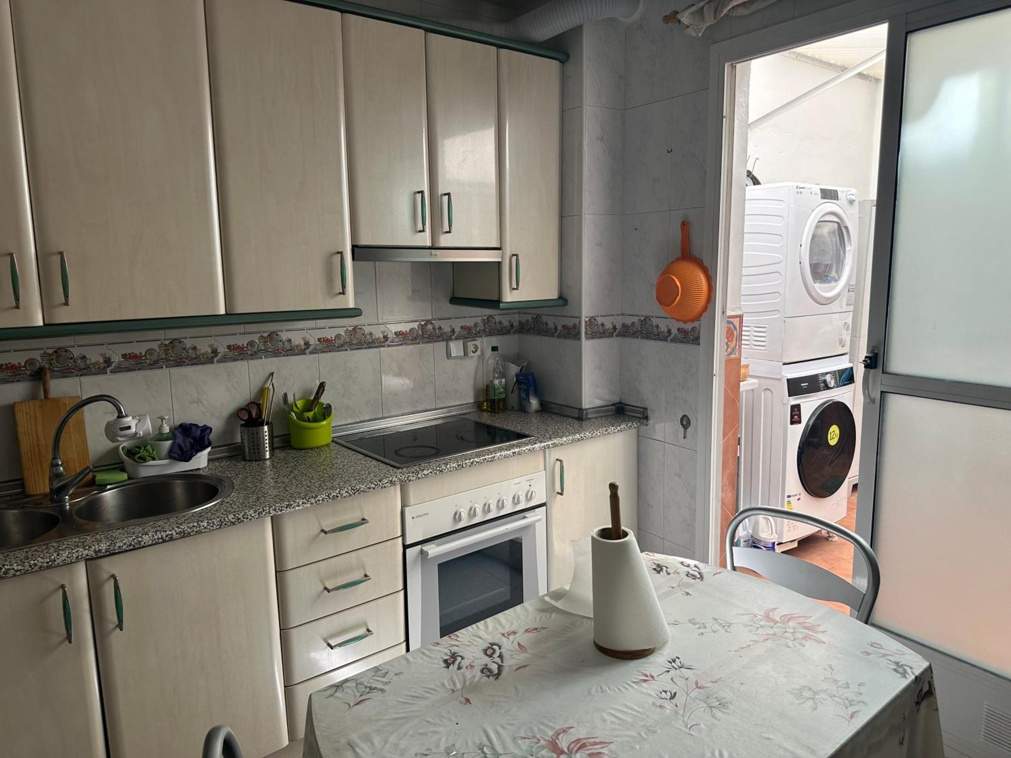 Almeria Centro Habitacion Privada En Apartamento Compartido المظهر الخارجي الصورة
