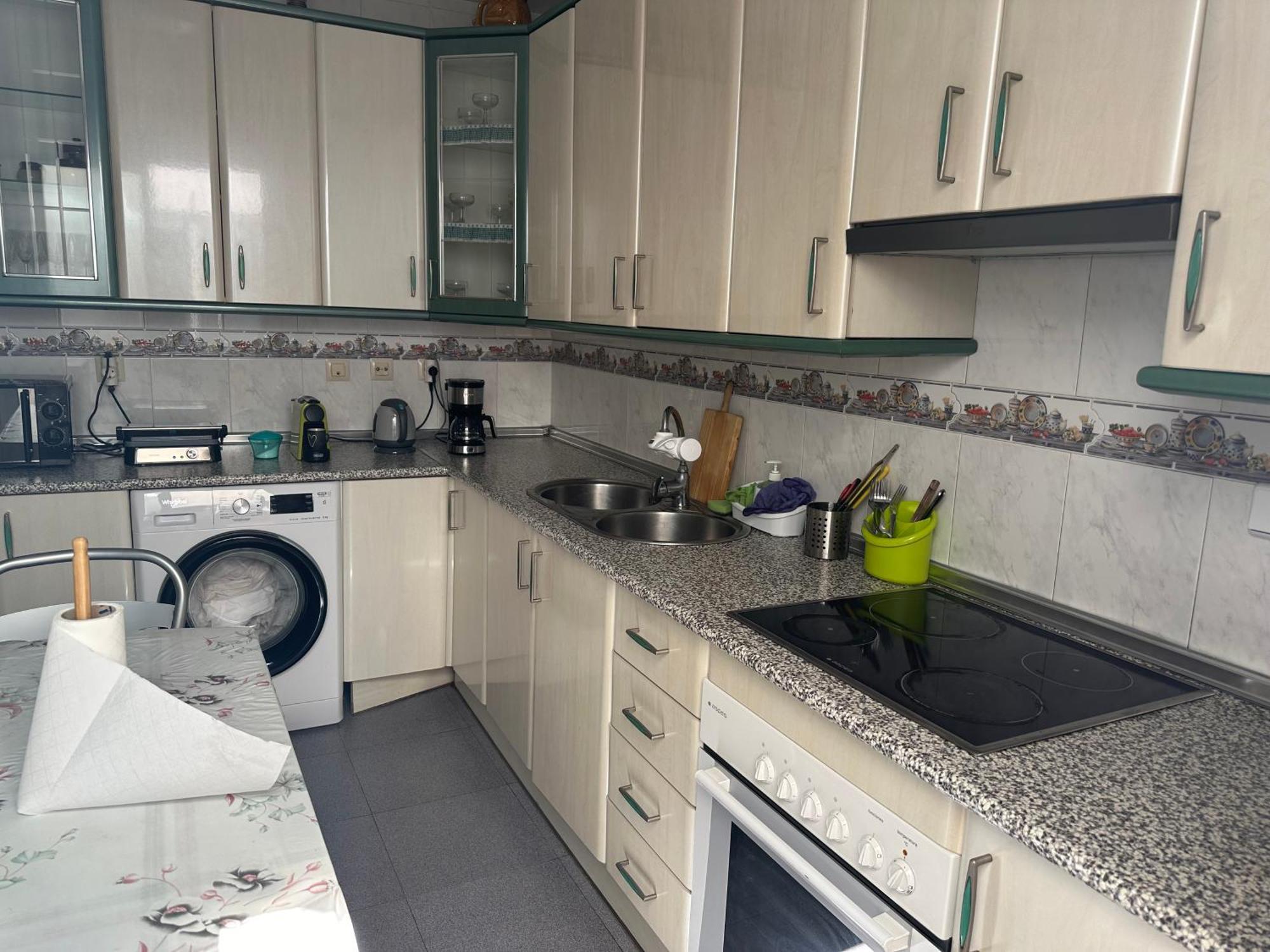 Almeria Centro Habitacion Privada En Apartamento Compartido المظهر الخارجي الصورة